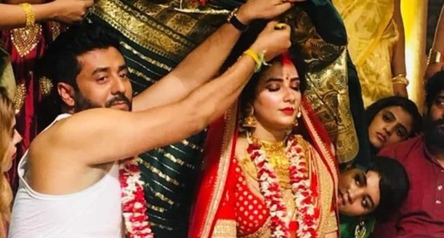 বিয়ে করলেন রাজ-শুভশ্রী