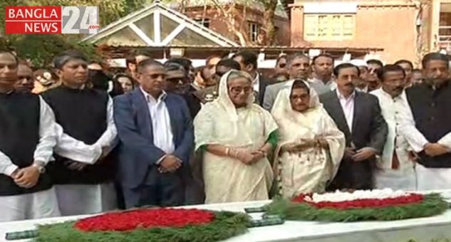 টুঙ্গীপাড়ায় শেখ হাসিনা 