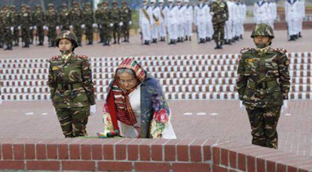 জাতীয় স্মৃতিসৌধে শহীদের প্রতি শ্রদ্ধা