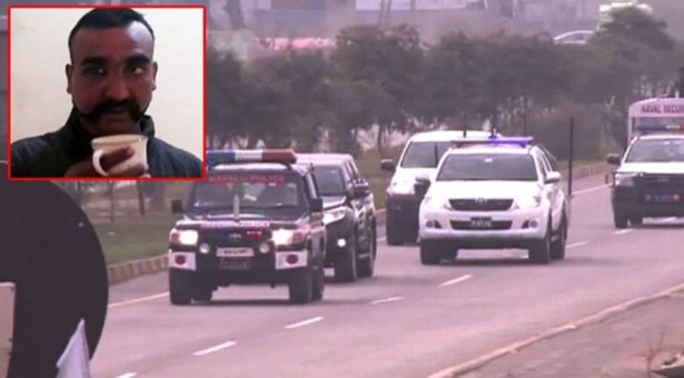 ভারতীয় পাইলটকে হস্তান্তর প্রক্রিয়া