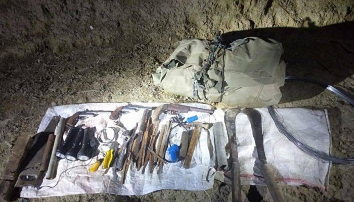 উখিয়ায় গহিন পাহাড় থেকে ‘অস্ত্র তৈরির দুই কারিগর’ আটক