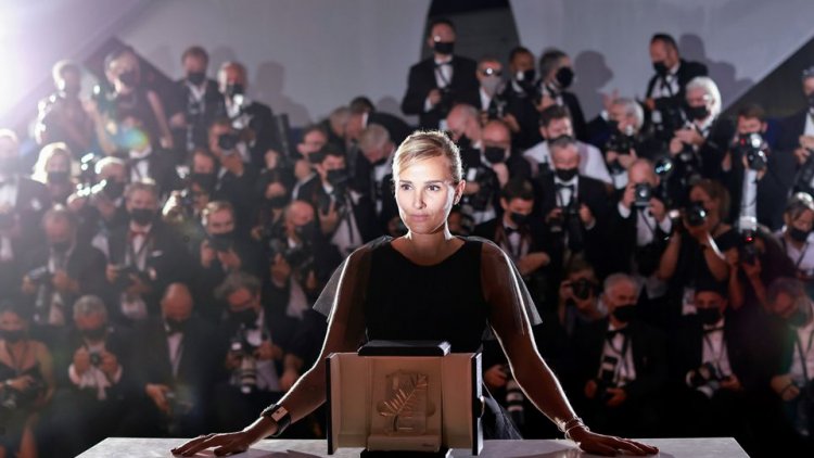 কান উৎসবে স্বর্ণপাম জিতলো ফ্রান্সের ছবি ‘তিতান’