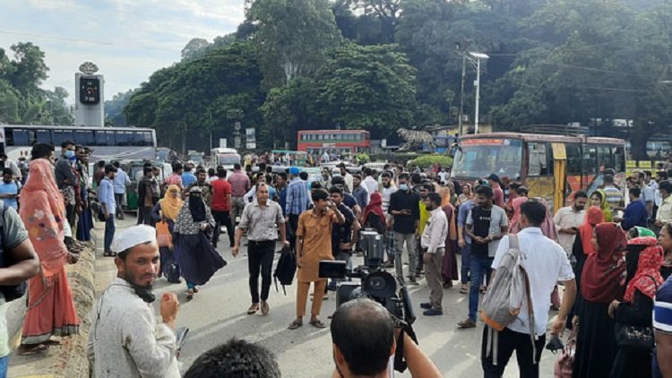 দুর্ভোগে মানুষ